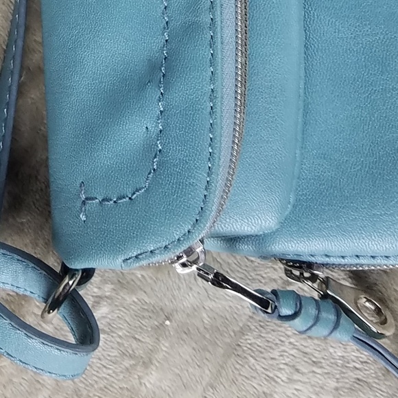 Relic Crossbody - Picture 6 of 6